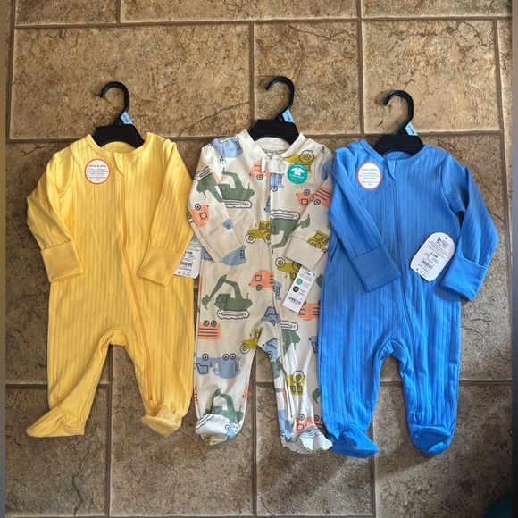 Carter's Other - NWT *Bundle of 3* Infant boys sleep and play onsies sz 0-3M